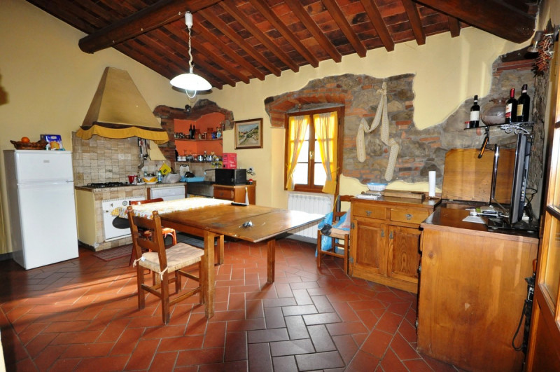 Immagine 4 di Casa indipendente in vendita  a Terranuova Bracciolini