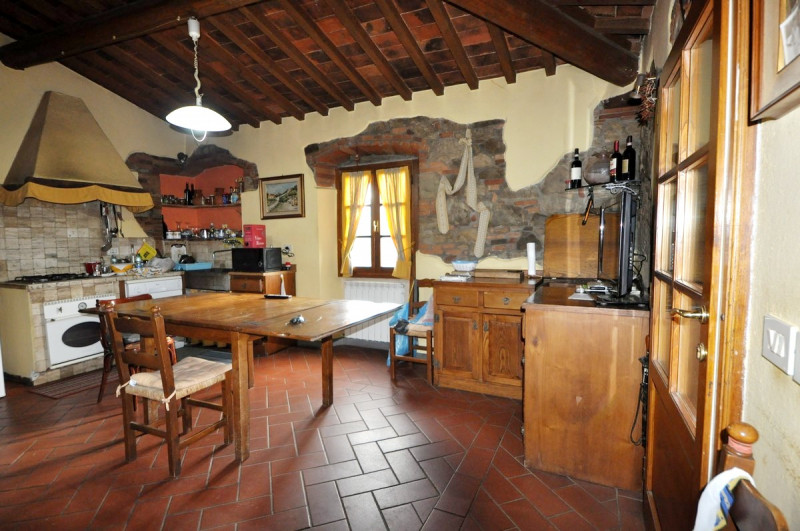 Immagine 5 di Casa indipendente in vendita  a Terranuova Bracciolini