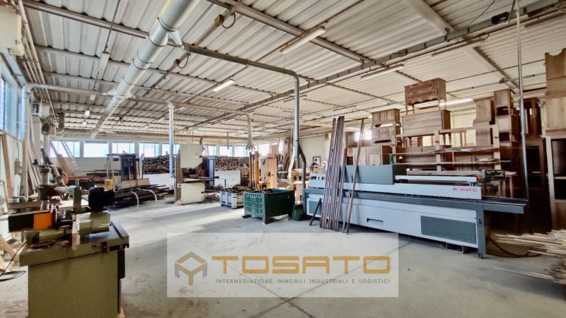 Immagine 2 di Capannone industriale in affitto  a Cerea