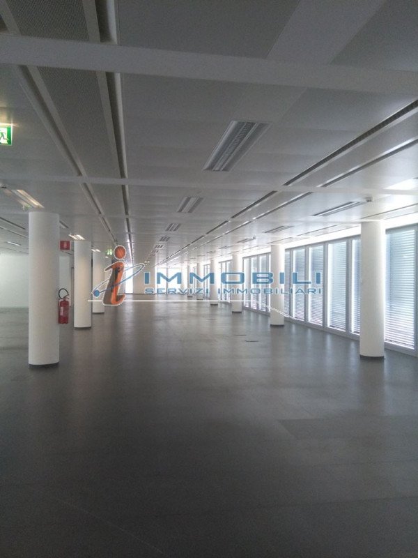 Immagine 4 di Ufficio in affitto  in VIA ANNA MARIA MOZZONI a Milano