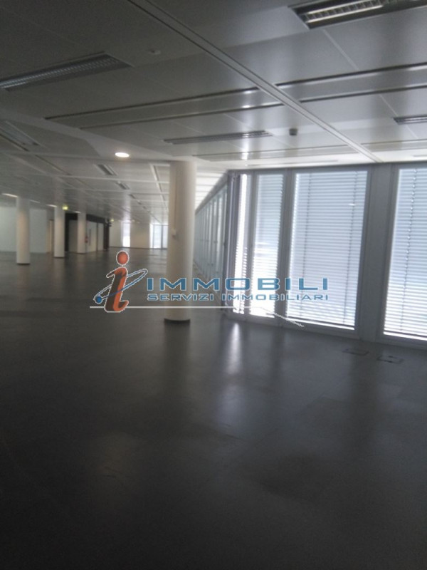 Immagine 14 di Ufficio in affitto  in VIA ANNA MARIA MOZZONI a Milano