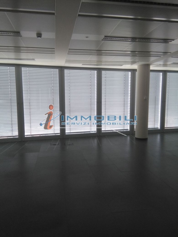 Immagine 15 di Ufficio in affitto  in VIA ANNA MARIA MOZZONI a Milano