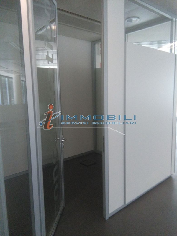 Immagine 17 di Ufficio in affitto  in VIA ANNA MARIA MOZZONI a Milano