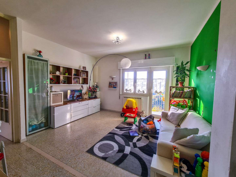 Immagine 2 di Appartamento in vendita  in via della Costituzione a Frontino