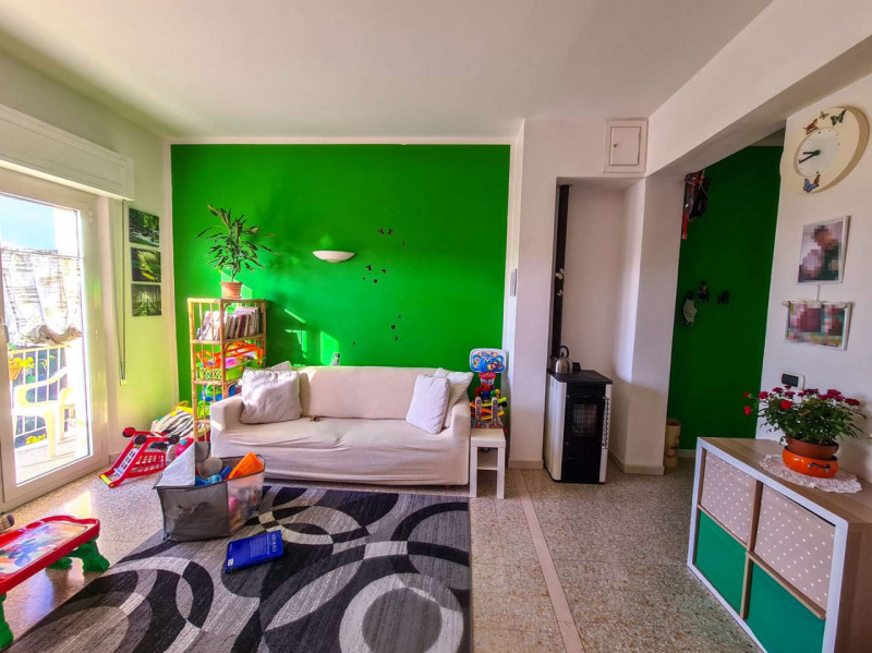 Immagine 3 di Appartamento in vendita  in via della Costituzione a Frontino