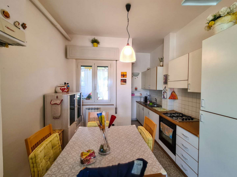 Immagine 7 di Appartamento in vendita  in via della Costituzione a Frontino