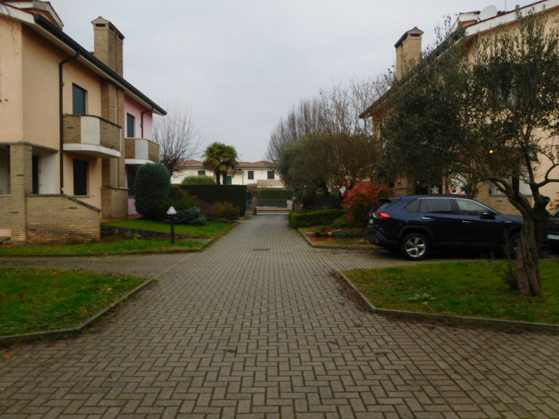 Immagine 29 di Casa bifamiliare in vendita  in Via Magellano a Selvazzano Dentro