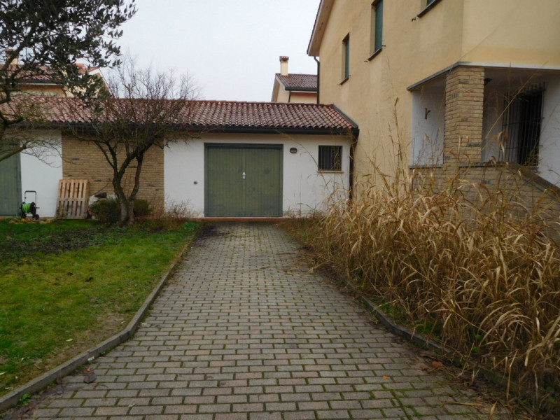 Immagine 30 di Casa bifamiliare in vendita  in Via Magellano a Selvazzano Dentro