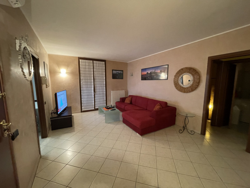 Immagine 2 di Appartamento in vendita  a Suzzara