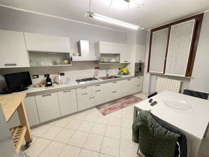 Immagine 4 di Appartamento in vendita  a Suzzara