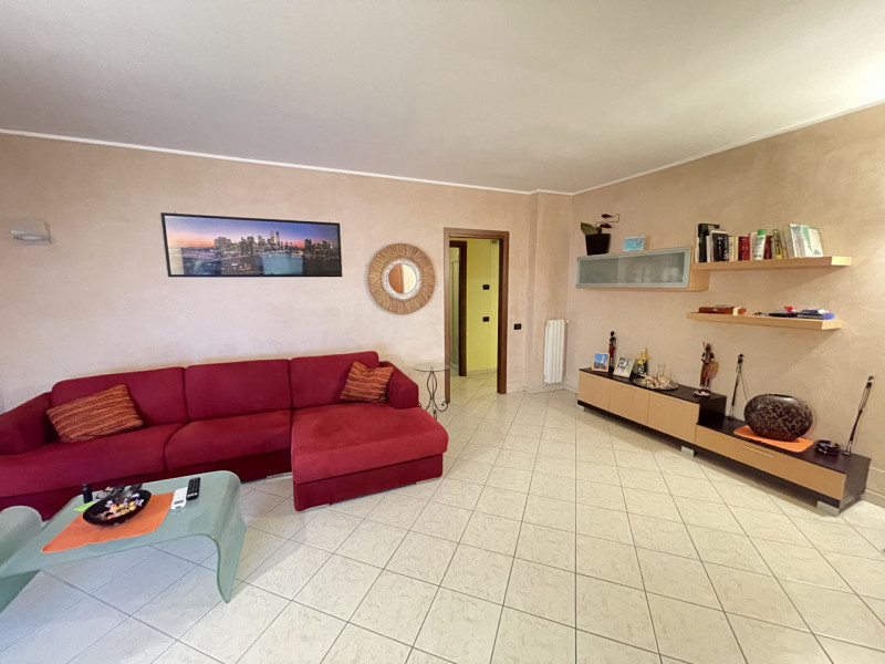 Immagine 5 di Appartamento in vendita  a Suzzara