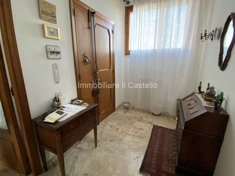 Immagine 11 di Appartamento in vendita  in Via Fabio Filzi a Chiusi