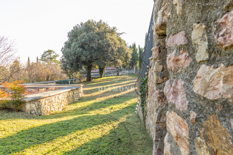 Immagine 17 di Villa in vendita  in Via Biondella a Verona