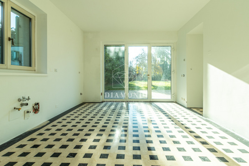 Immagine 48 di Villa in vendita  in Via Biondella a Verona