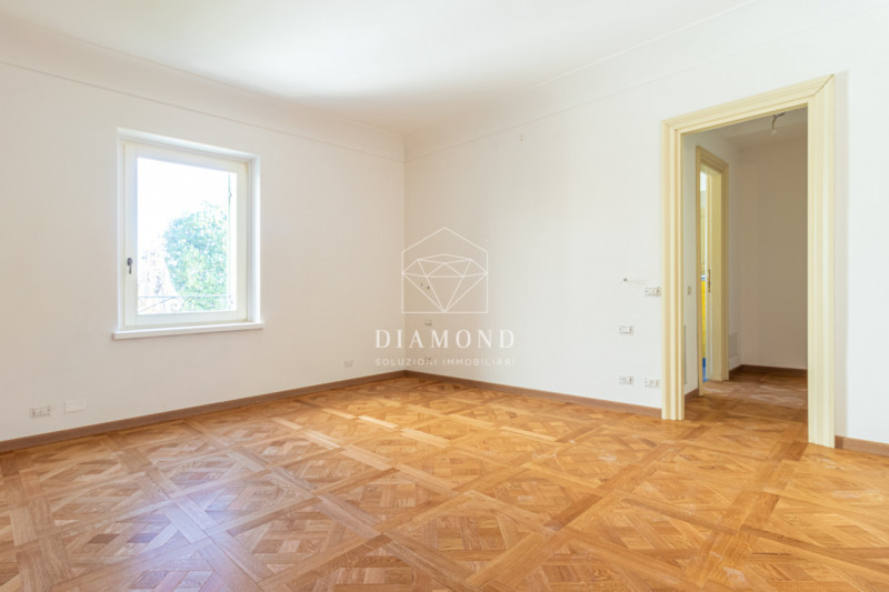 Immagine 64 di Villa in vendita  in Via Biondella a Verona