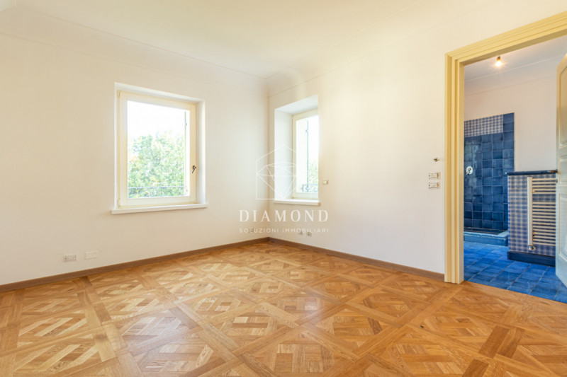 Immagine 67 di Villa in vendita  in Via Biondella a Verona