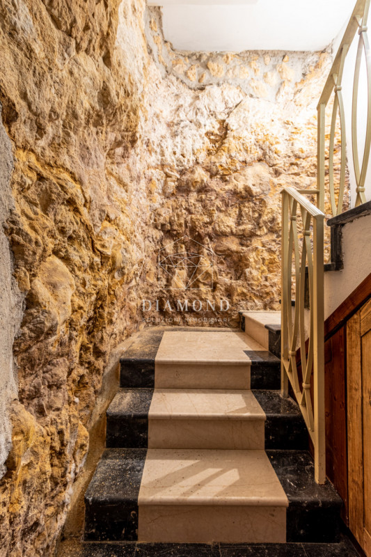 Immagine 70 di Villa in vendita  in Via Biondella a Verona