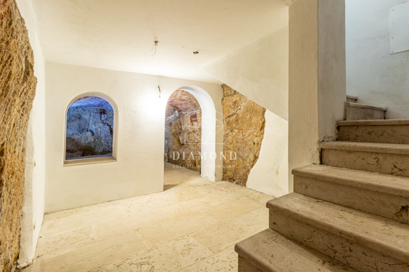 Immagine 72 di Villa in vendita  in Via Biondella a Verona