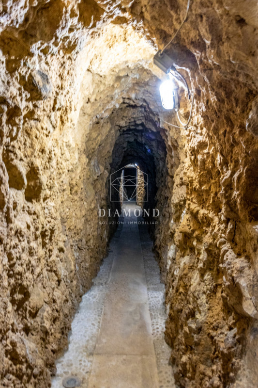 Immagine 77 di Villa in vendita  in Via Biondella a Verona