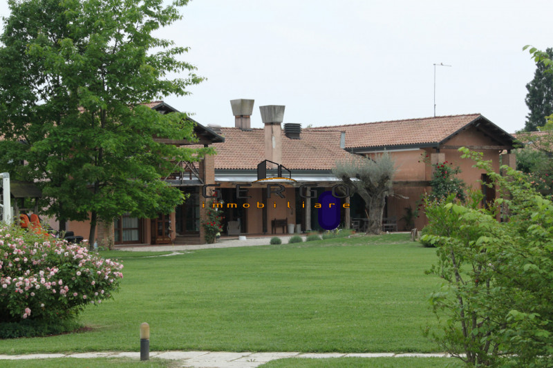 Immagine 11 di Villa in vendita  in Via Roma a San Biagio Di Callalta