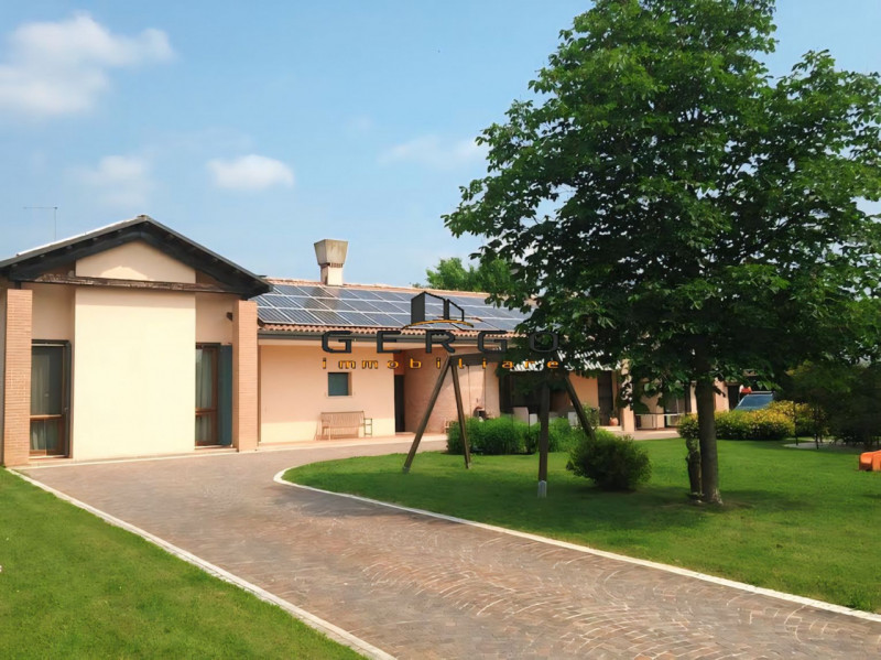 Immagine 20 di Villa in vendita  in Via Roma a San Biagio Di Callalta