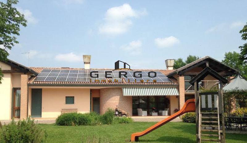 Immagine 21 di Villa in vendita  in Via Roma a San Biagio Di Callalta