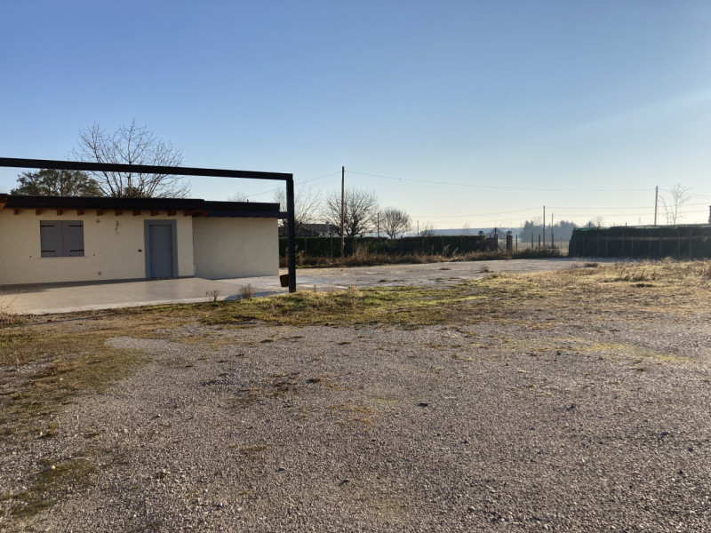 Immagine 12 di Capannone industriale in vendita  in VIA PIOVEGA a Piove Di Sacco