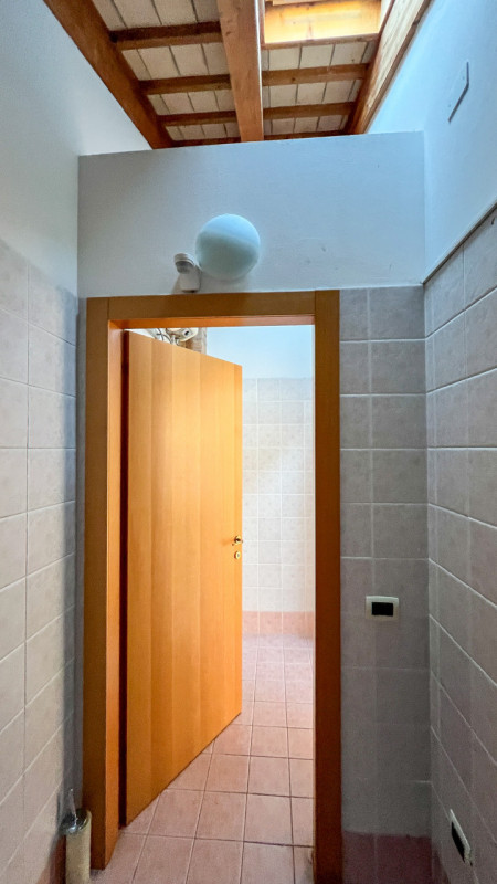 Immagine 7 di Negozio in vendita  in Piazza Carlo Rosso, 7 a Piove Di Sacco