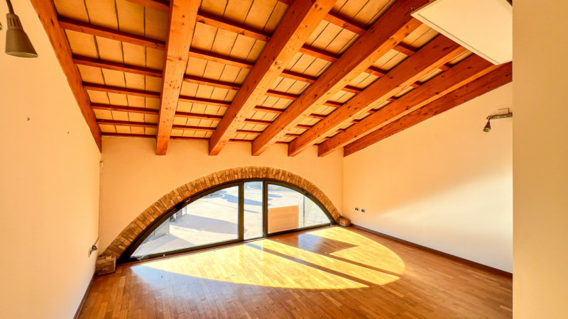 Immagine 15 di Negozio in vendita  in Piazza Carlo Rosso, 7 a Piove Di Sacco