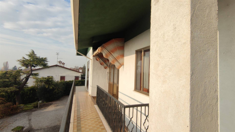 Immagine 13 di Casa indipendente in vendita  a Lozzo Atestino