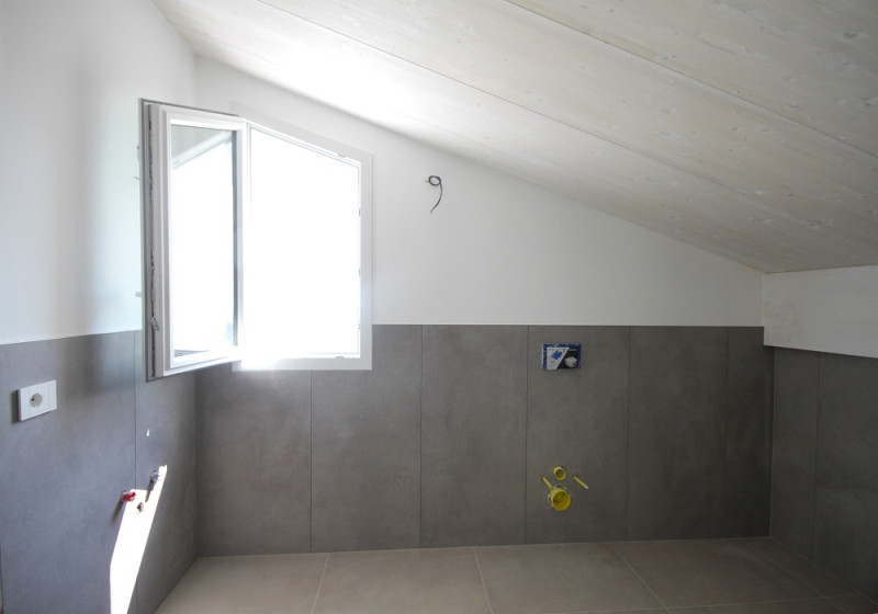 Immagine 10 di Appartamento in vendita  in via Ca'Gallo a Misano Adriatico