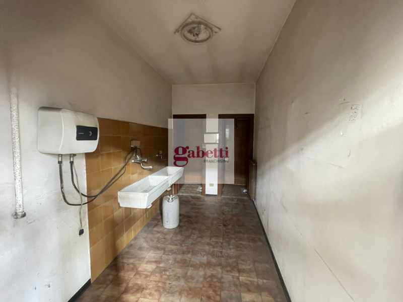 Immagine 17 di Capannone industriale in vendita  in Via Fermi a Rubano