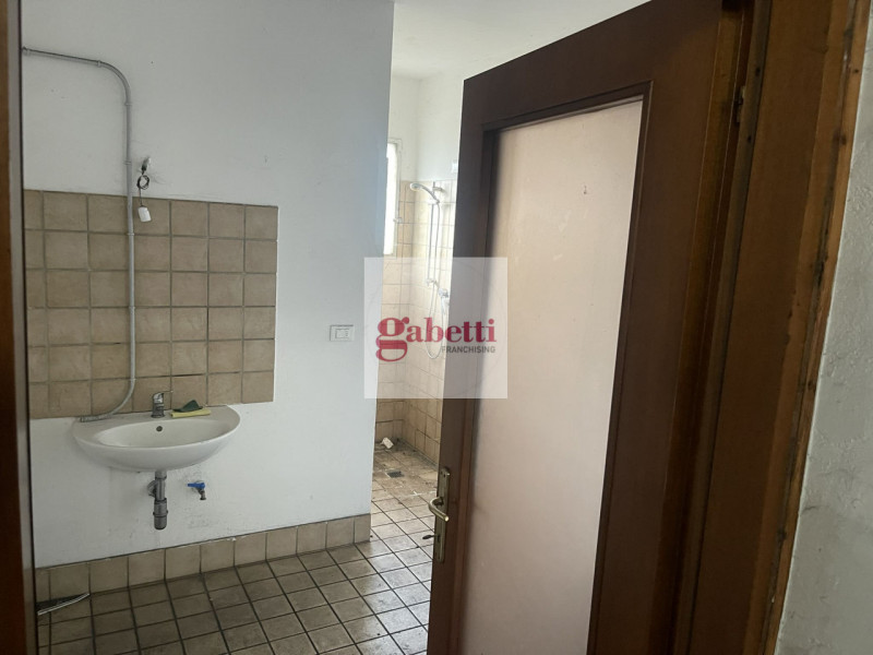 Immagine 19 di Capannone industriale in vendita  in Via Fermi a Rubano