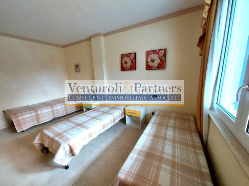 Immagine 12 di Appartamento in vendita  in via Brescia a Desenzano Del Garda