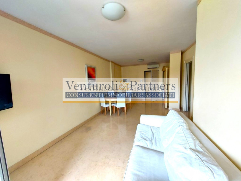 Immagine 23 di Appartamento in vendita  in via Brescia a Desenzano Del Garda