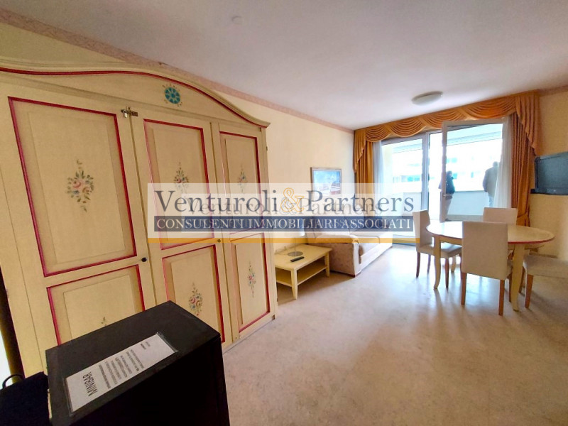 Immagine 29 di Appartamento in vendita  in via Brescia a Desenzano Del Garda