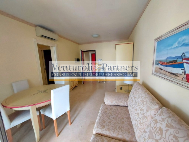 Immagine 30 di Appartamento in vendita  in via Brescia a Desenzano Del Garda