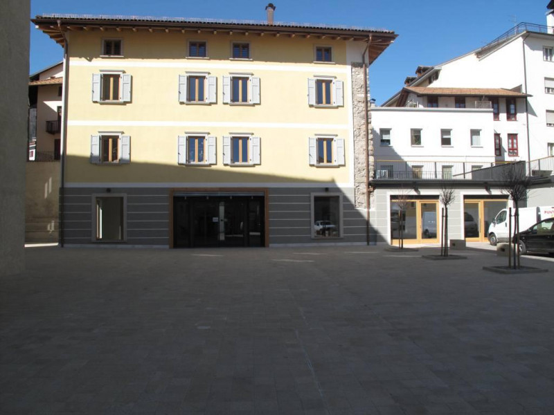 Immagine 2 di Ufficio in vendita  in Piazza Granda a Cles