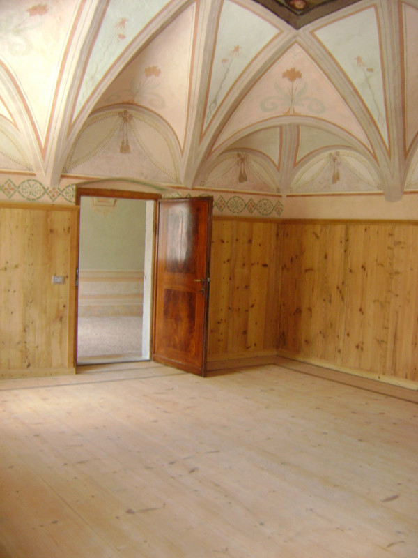 Immagine 3 di Ufficio in vendita  in Piazza Granda a Cles