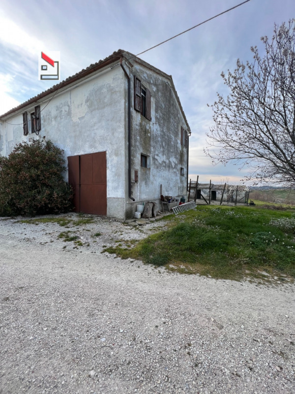 Immagine 16 di Rustico / casale in vendita  in Via San Vincenzo a Ostra