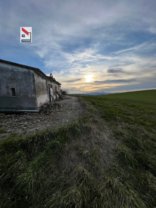 Immagine 18 di Rustico / casale in vendita  in Via San Vincenzo a Ostra