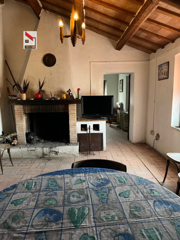 Immagine 25 di Rustico / casale in vendita  in Via San Vincenzo a Ostra