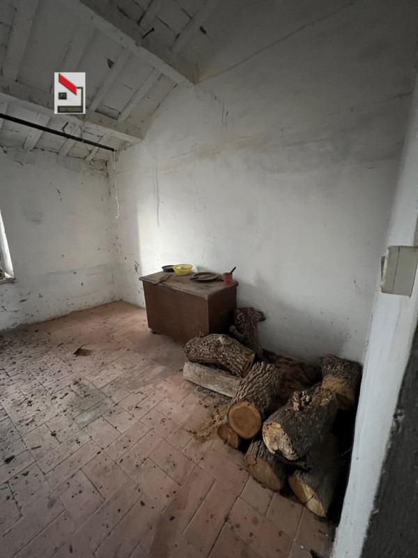 Immagine 29 di Rustico / casale in vendita  in Via San Vincenzo a Ostra