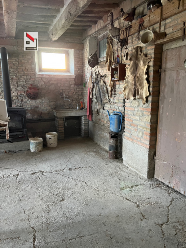 Immagine 33 di Rustico / casale in vendita  in Via San Vincenzo a Ostra