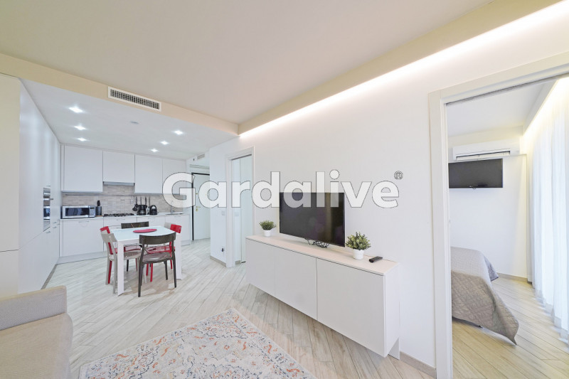 Immagine 12 di Appartamento in vendita  in Via Verona a Sirmione