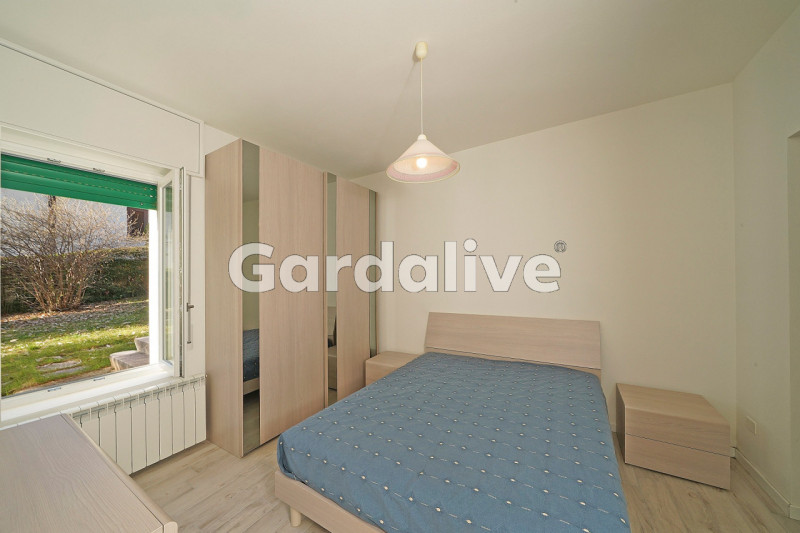 Immagine 8 di Villa in vendita  a Gardone Riviera