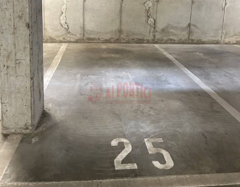 Immagine 13 di Posto auto in affitto  in Vicolo Mezzaluna a Piove Di Sacco