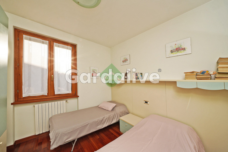 Immagine 10 di Villa in vendita  a Toscolano-Maderno