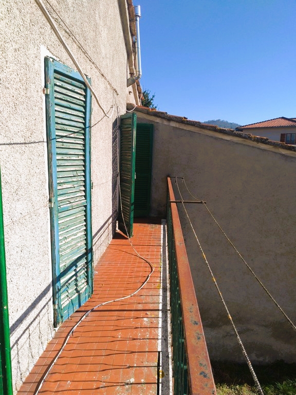 Immagine 10 di Casa indipendente in vendita  in Via del perna a Passignano Sul Trasimeno