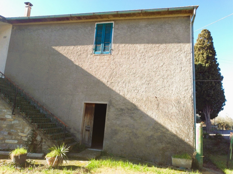 Immagine 15 di Casa indipendente in vendita  in Via del perna a Passignano Sul Trasimeno